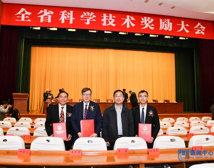 XCB_0650.jpg XCB_0650.jpg